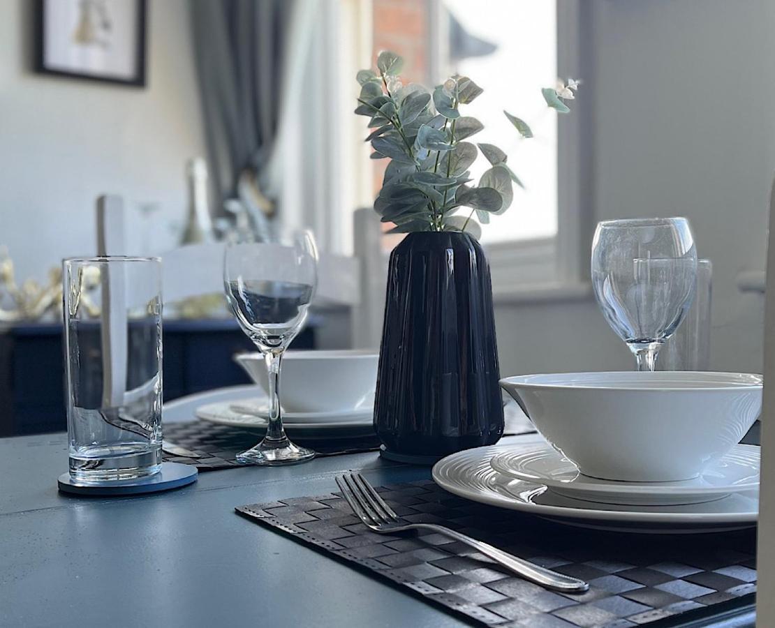 34Three Apartment Литам Сент Аннс Екстериор снимка
