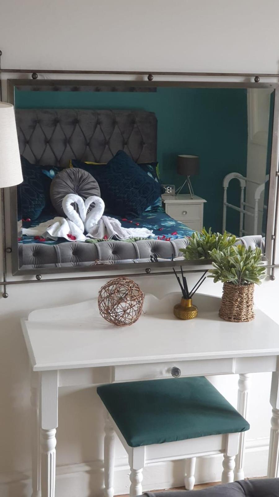 34Three Apartment Литам Сент Аннс Екстериор снимка